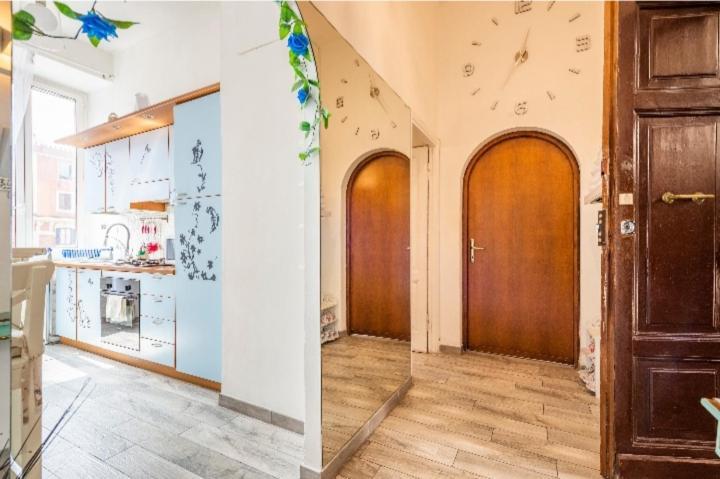 Rome Sweet Home — Photos 1